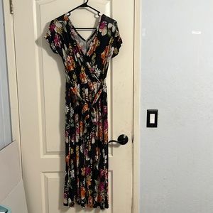Floral Nursing Jumpsuit with Pockets!
